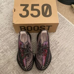 Yeezy Boost 350 V2 - Yecheil